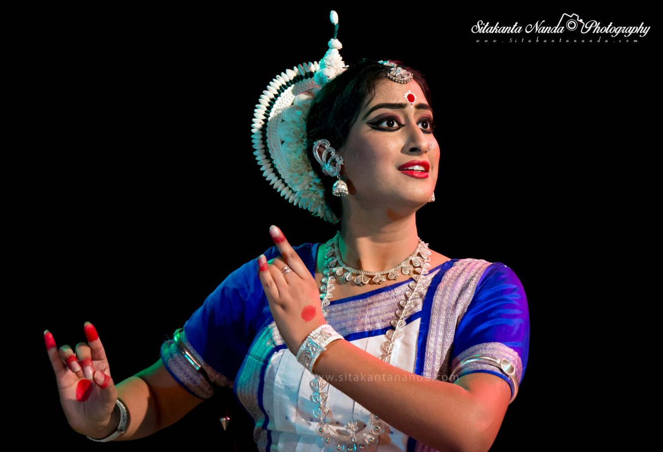 Dhara Mohapatra Odissi Dancer
